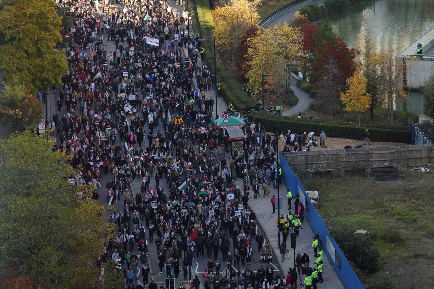 Demonstrators gather in London to protest in solidarity with Palestinians in Gaza. Photo: Reuters