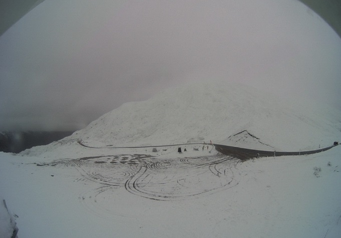 Snow on the Crown Range on Thursday morning. Photo: MetService webcam