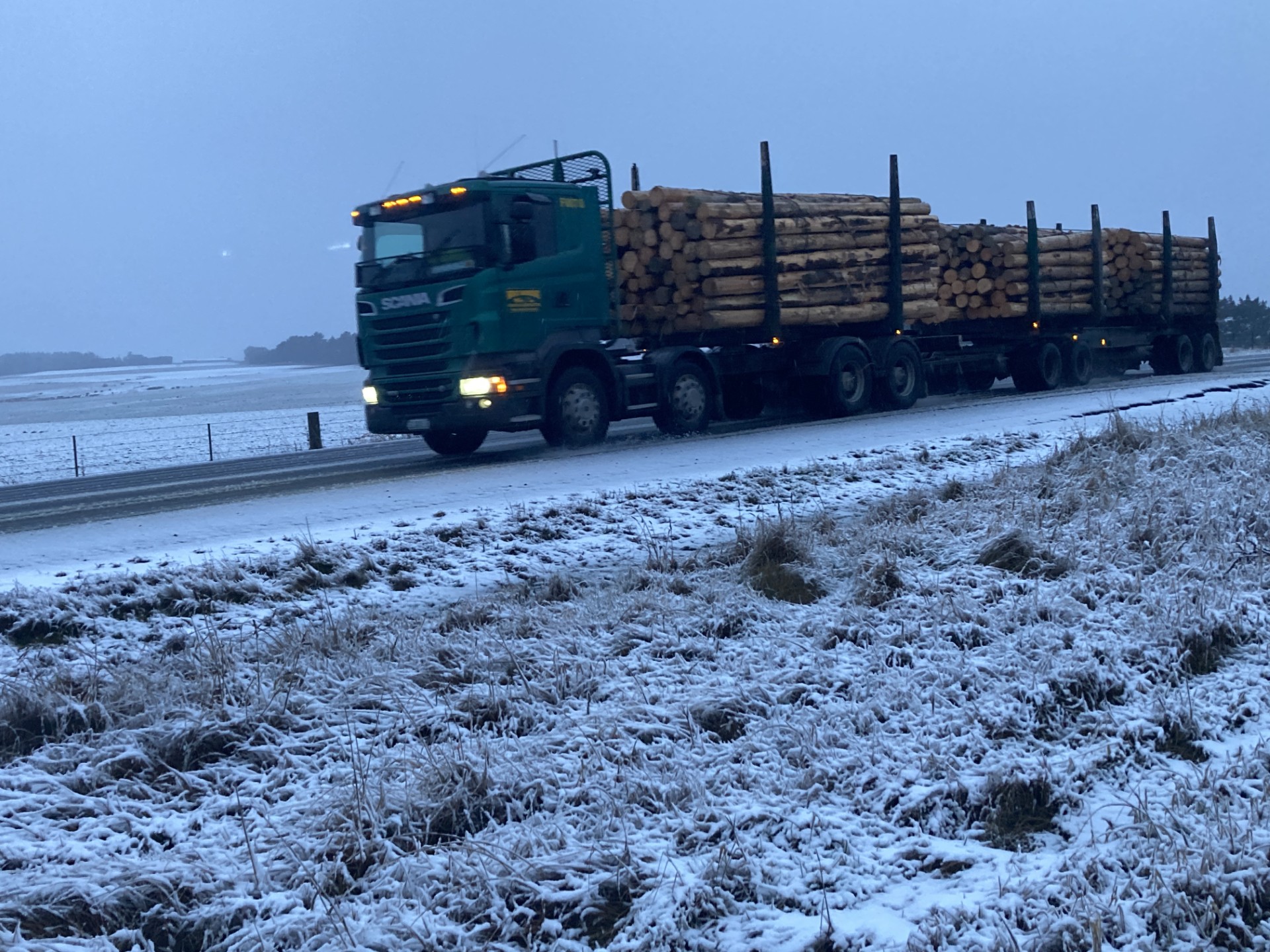 State Highway 87 is open with slushy snow at Clark’s Junction this morning. PHOTO: STEPHEN JAQUIERY