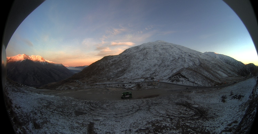 A dusting of snow on the Crown Range this morning. Photo: MetService 