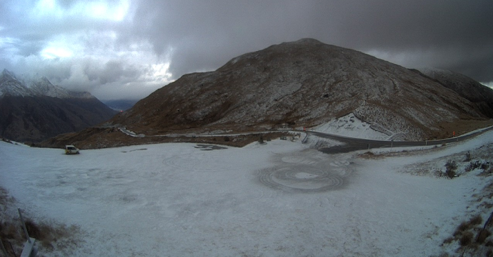 The Crown Range, linking Queenstown and Wānaka, this morning. Photo: 