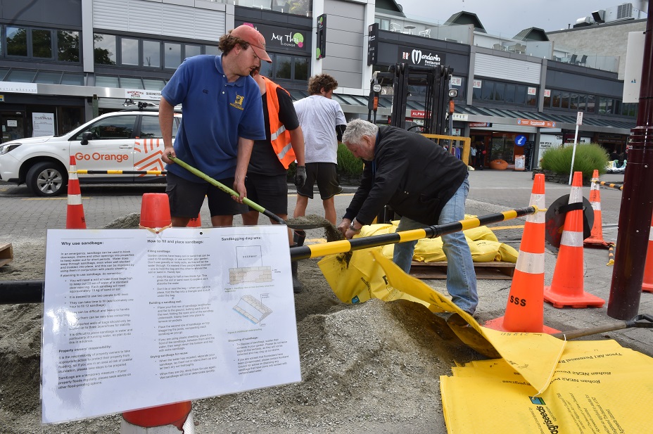 Sandbags being filled in Queenstown on Friday afternoon. Photo: Gregor Richardson