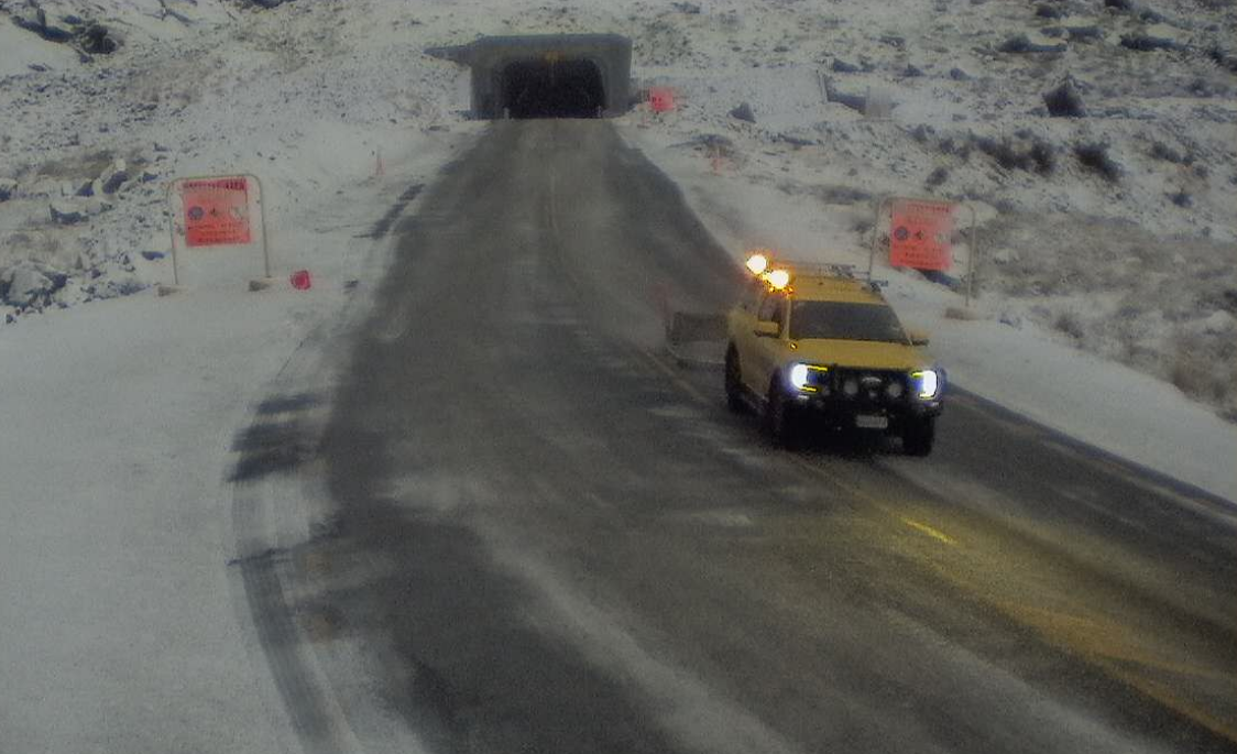 About 5cm of snow fell around the Homer Tunnel overnight but the road was cleared by about 8.30am...