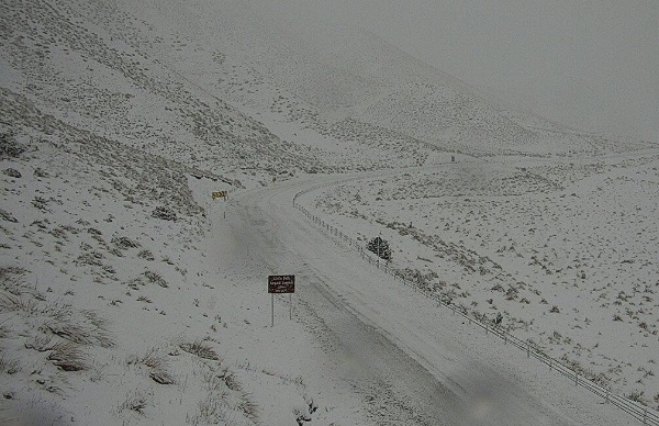 A snowy Lindis Pass early on Tuesday afternoon. Photo: NZTA