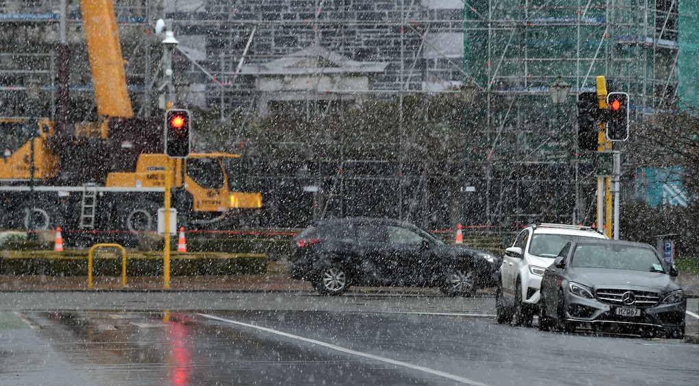 Snow was falling in central Dunedin for a time on Monday. Photo: Peter McIntosh