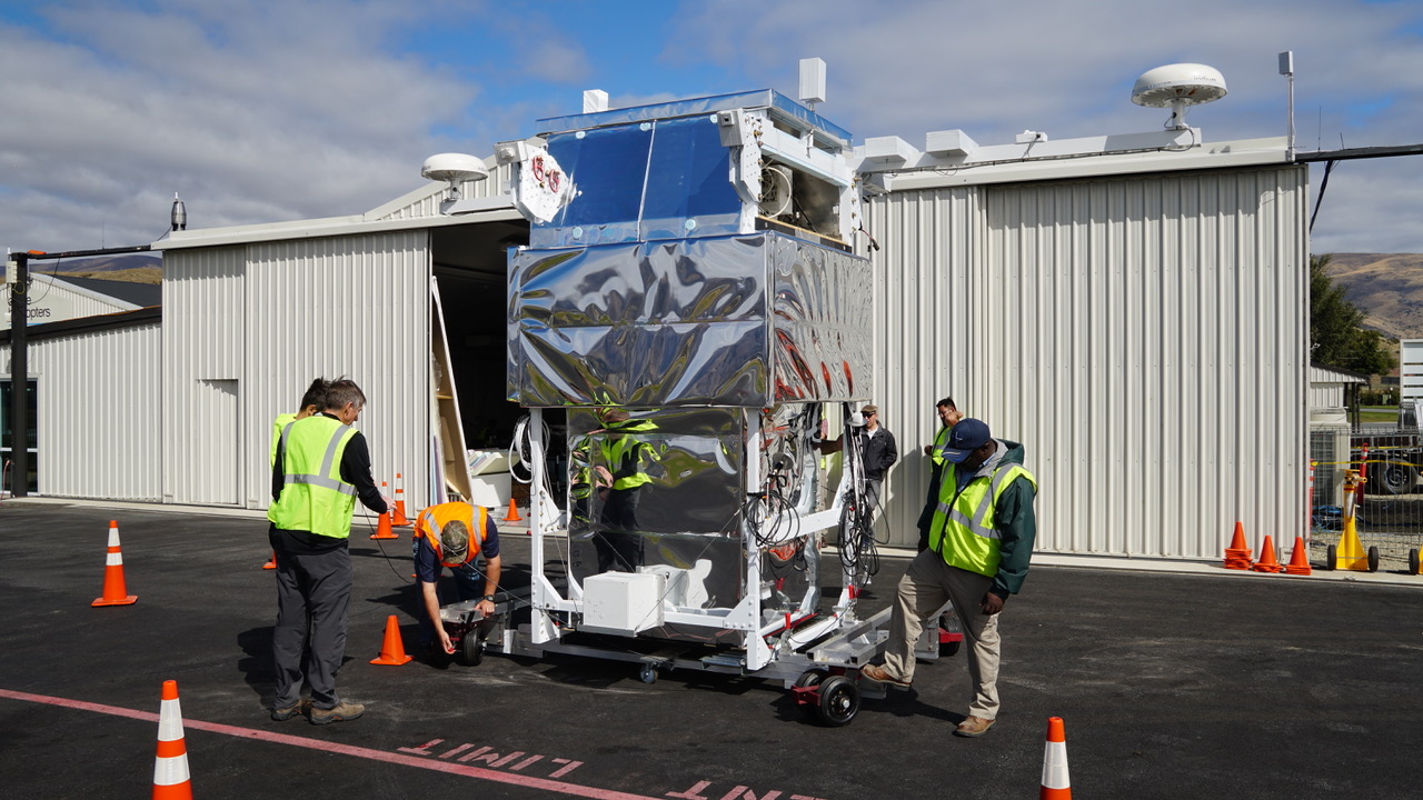 Last week's launch and two others were eventually cancelled and Nasa does not expect to be able to attempt another launch until next week because of unsettled weather across the whole of New Zealand. PHOTO : Nasa/Bill Rodman 