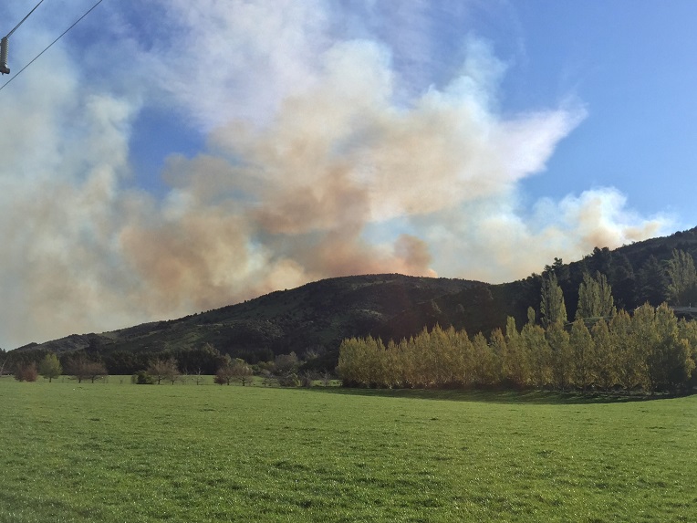 Clouds of smoke above the fire near Queensberry today. Photo: Tim Miller