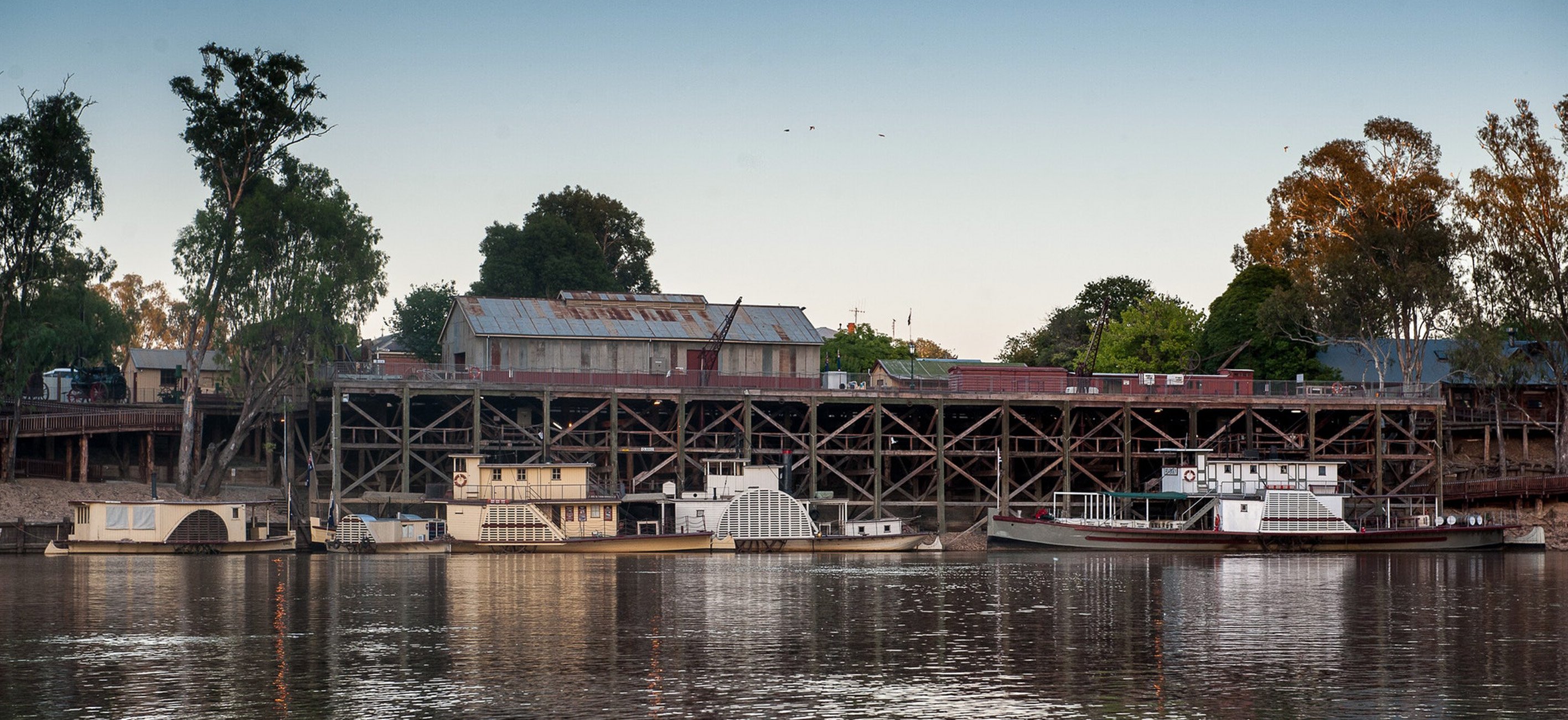 The historic Echuca wharf/ Photos: Mike Yardley 