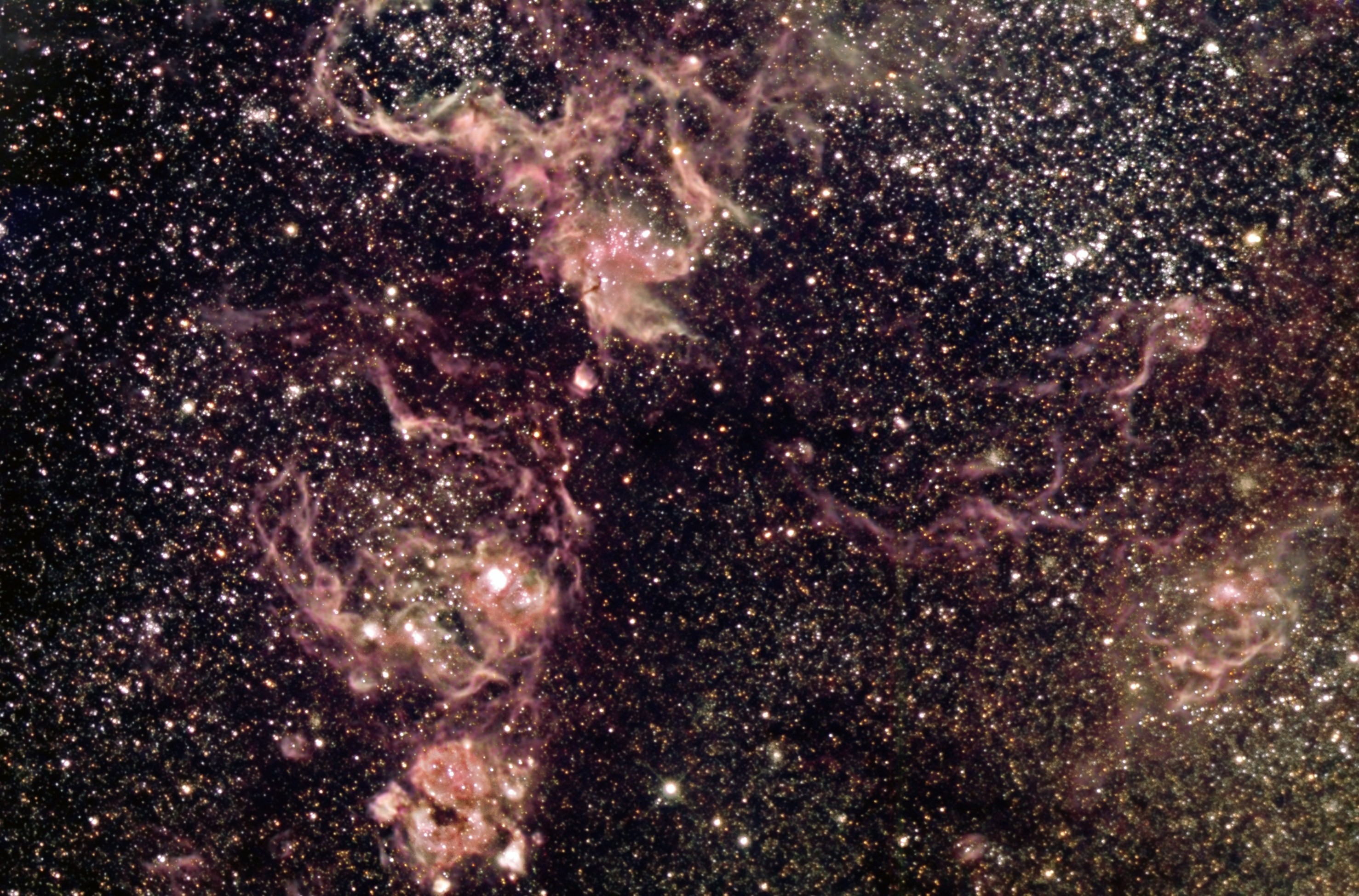 Weird Object: Tarantula Nebula and R136