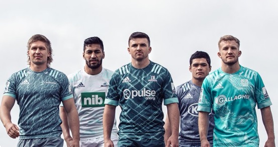 The Highlanders' new alternate strip (centre) for the 2020 season. Photo: Twitter