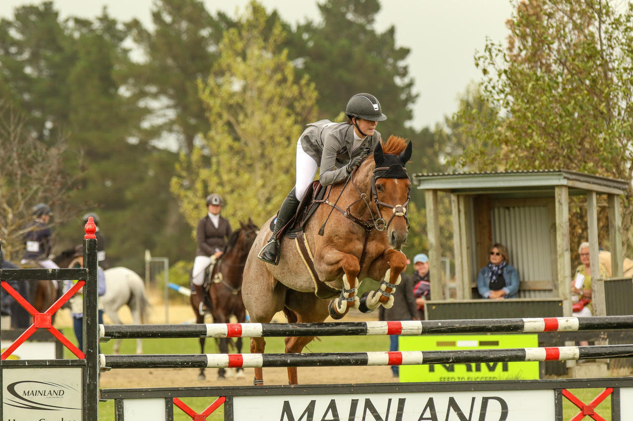 Sophia Townsend and her horse Kingslea Kiwi. Photo: Jane Thompson.