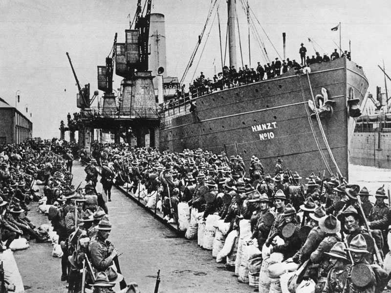 WWI. New Zealand Expeditionary Force troops waiting to board troopship No.10 (the Arawa) at...