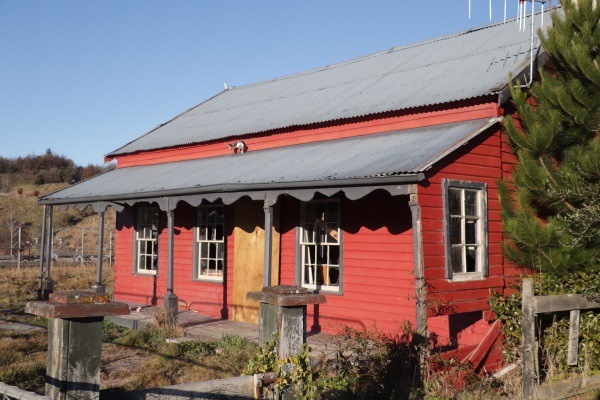 The front of Bridesdale Farm's McBride Cottage. Photo: Mountain Scene