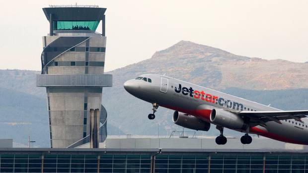 Jetstar is returning to Kiwi skies today. Photo: NZ Herald / File