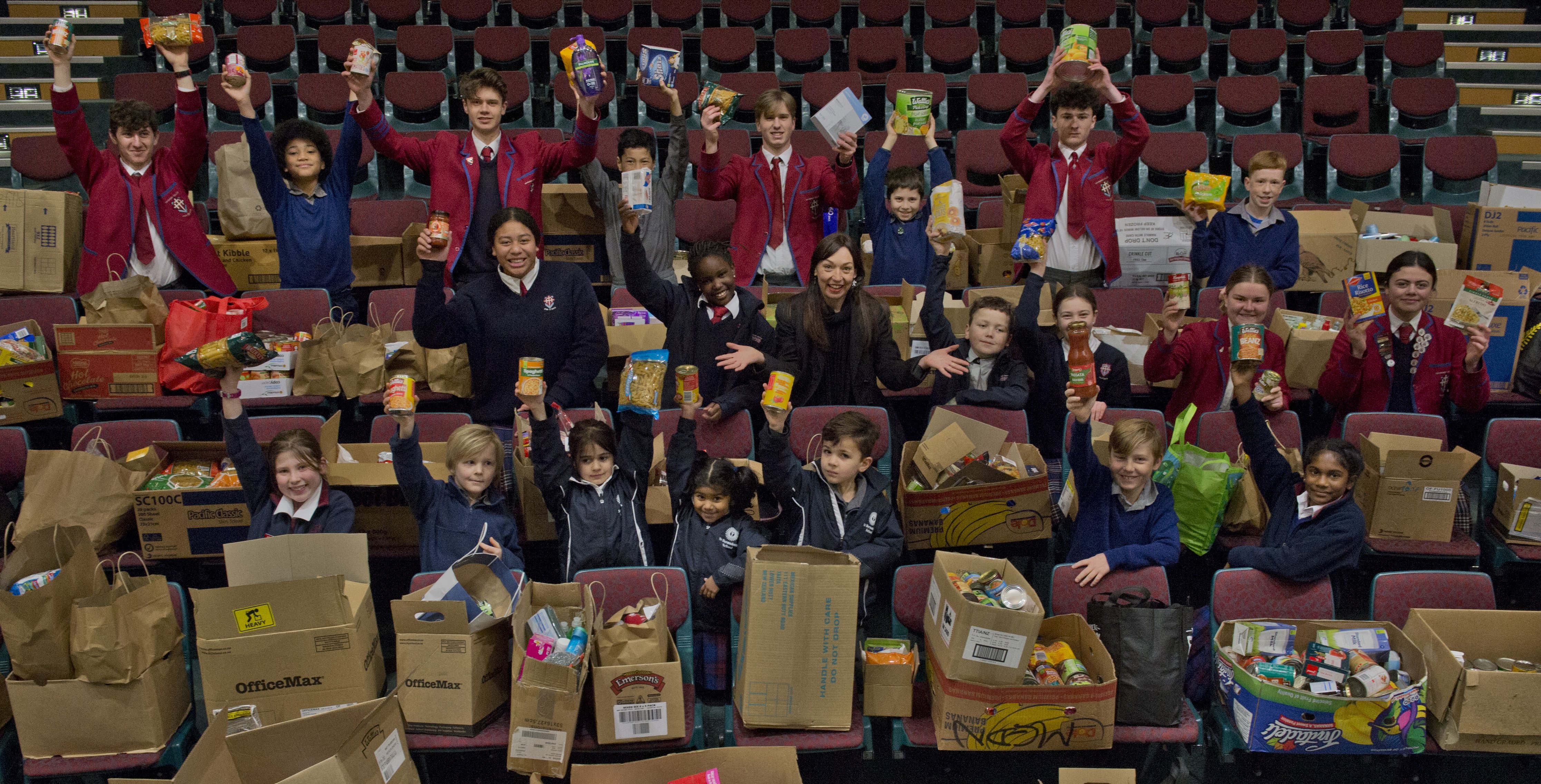 Sarah Strang (centre) collected donations at Kavanagh College yesterday. PHOTO: GERARD O’BRIEN