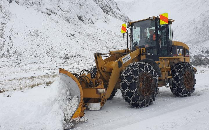 Repairs on Milford Road. Photo: RNZ