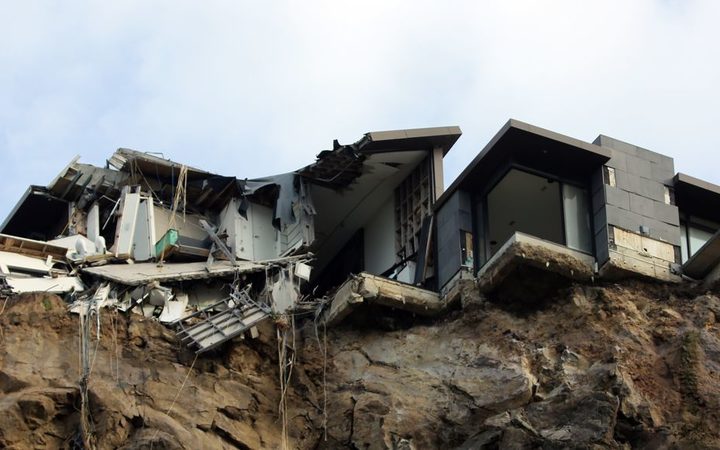 Earthquake-damaged home in Sumner (file image). Photo: RNZ / Diego Opatowski