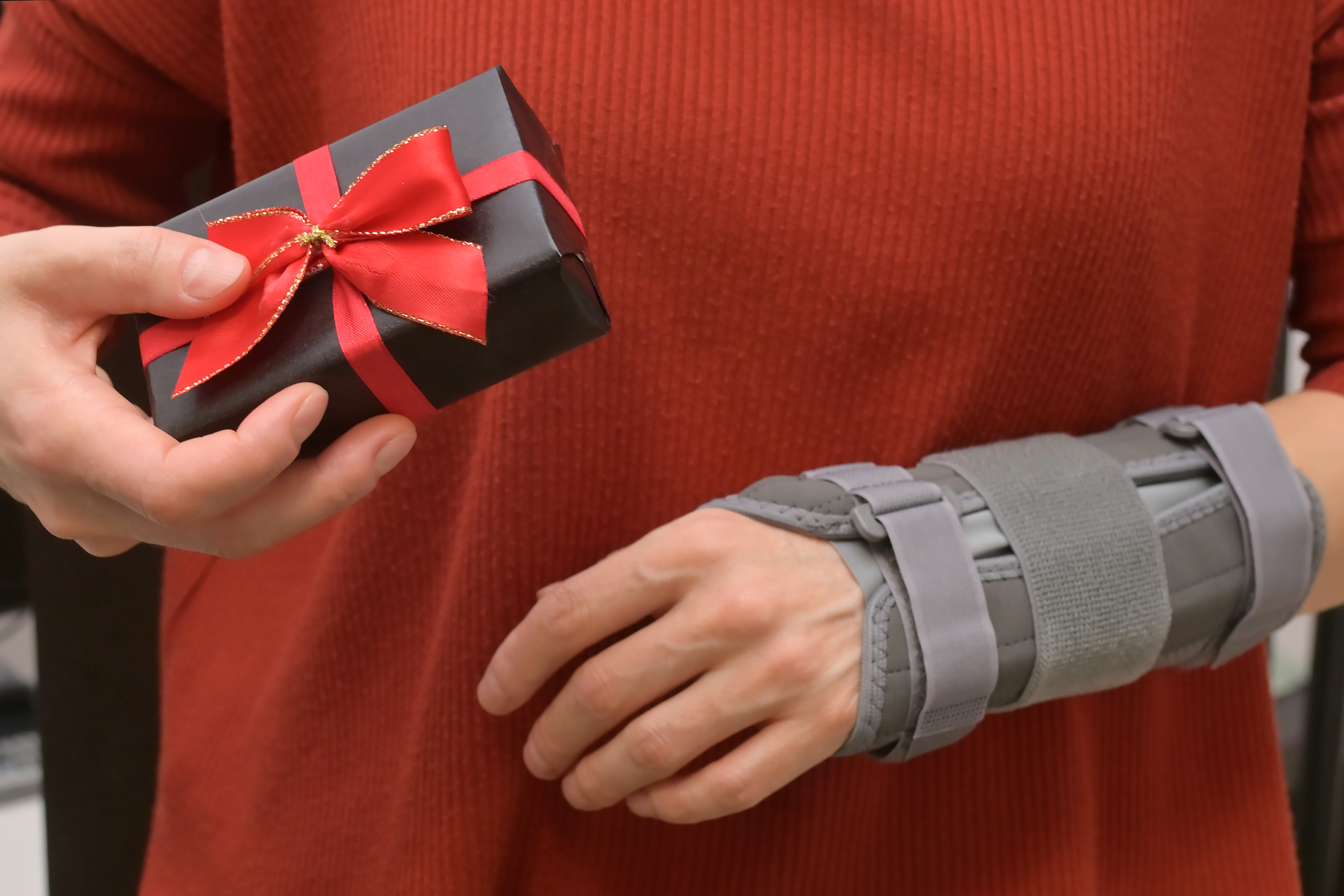 Nearly 15,000 injuries during the holidays involved a lifting or carrying strain. Photo: Getty...