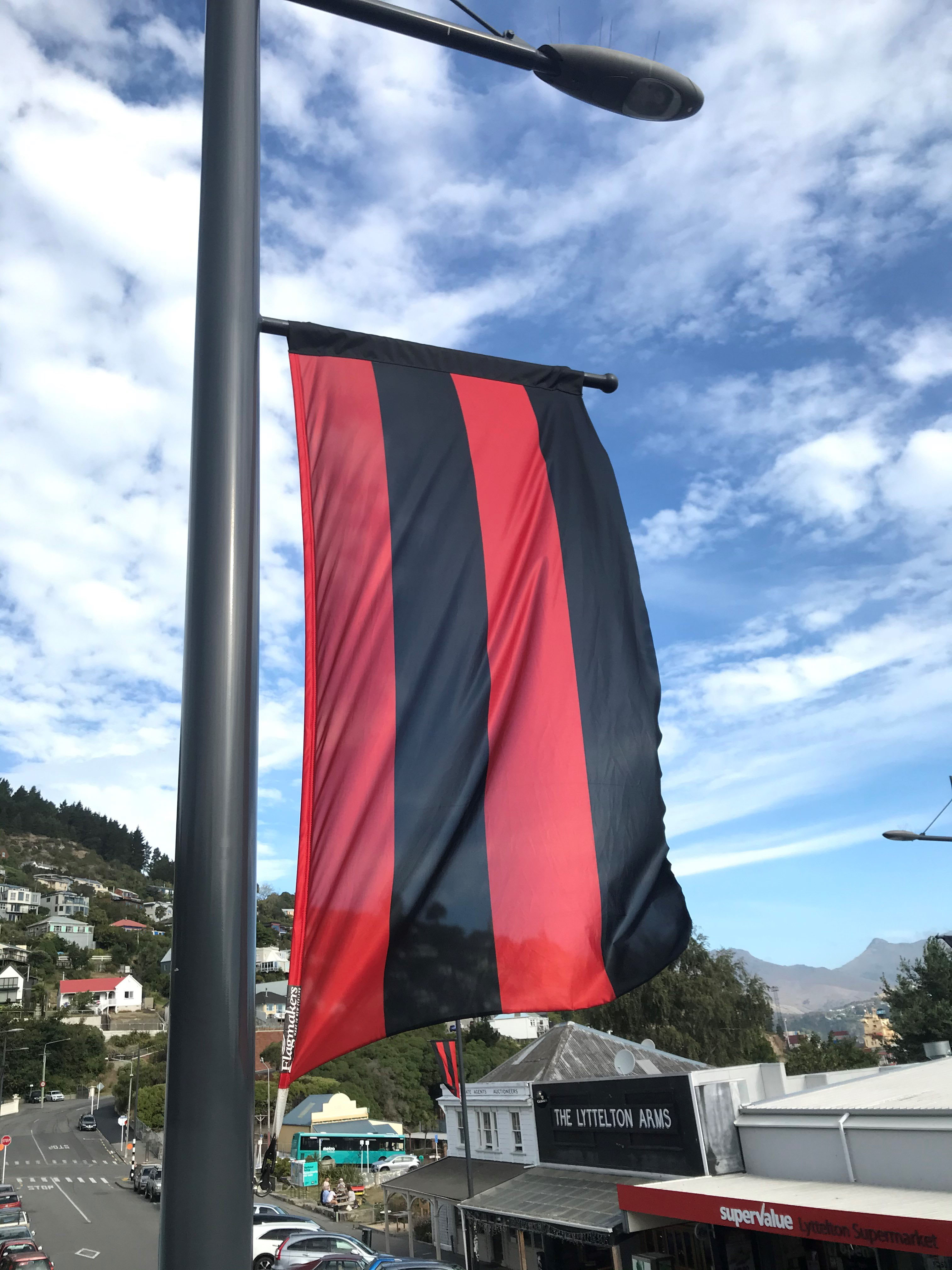 The Canterbury flags that ChristchurchNZ has used to replace the Christchurch and Ōtautahi flags....