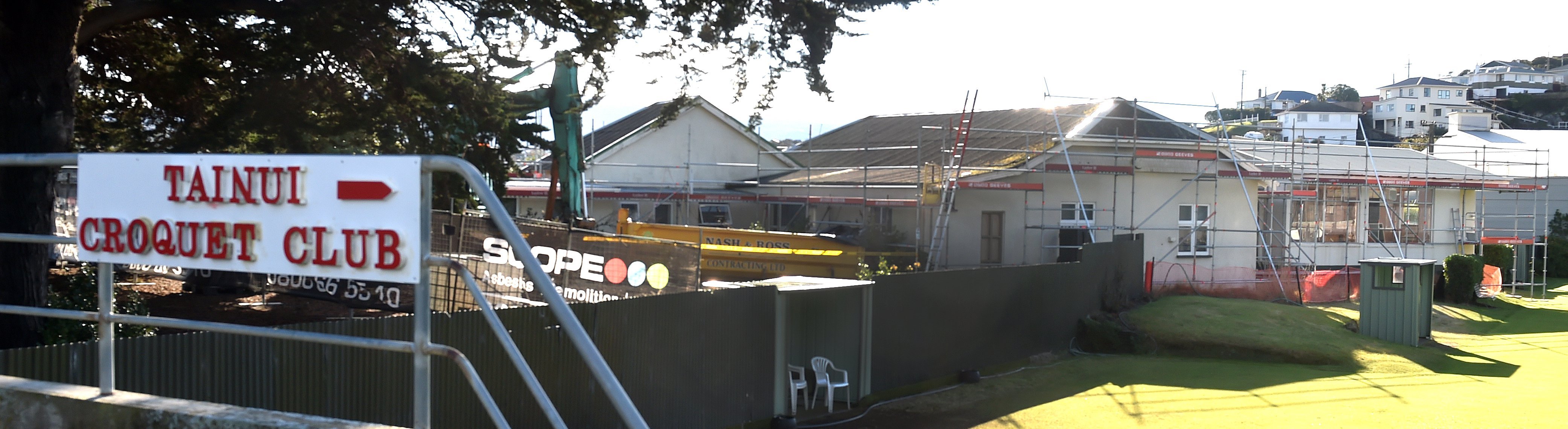 Asbestos was removed from the Tainui Croquet Club in Dunedin on Tuesday. PHOTO: PETER MCINTOSH