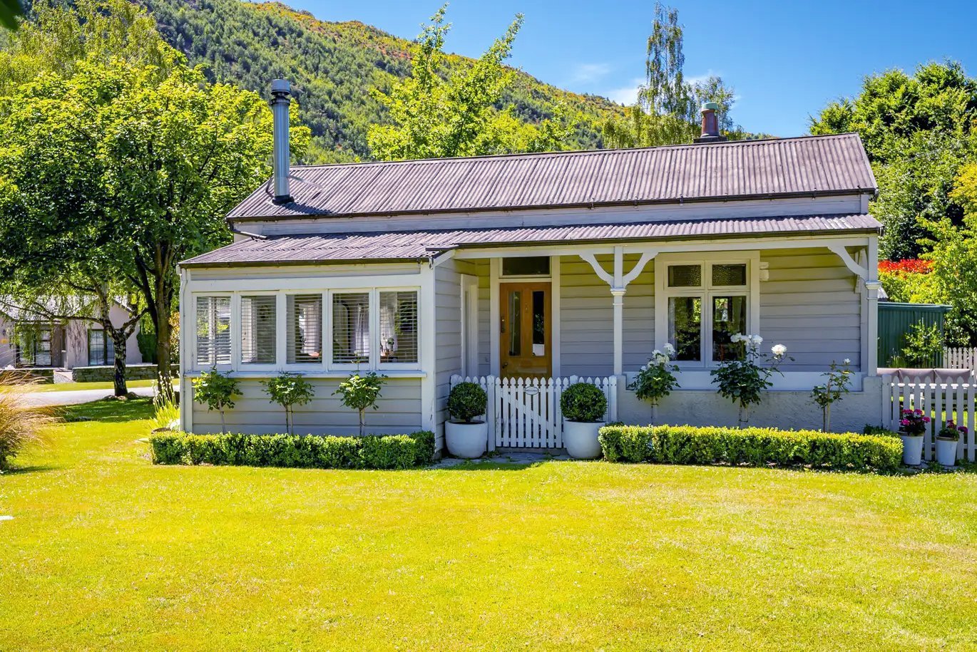 Nadia Lim wants to start a farm-to-consumer store in this historic cottage’s garage (not pictured...