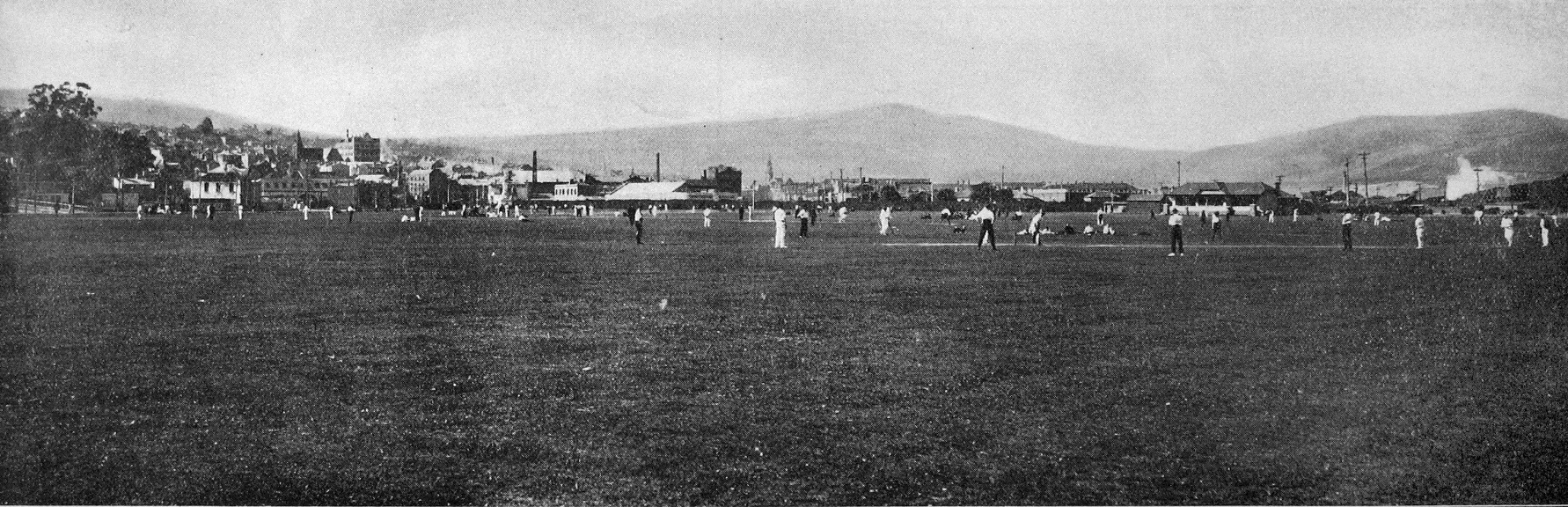 Saturday afternoon cricket at The Oval, Dunedin. — Otago Witness, 28.2.1922