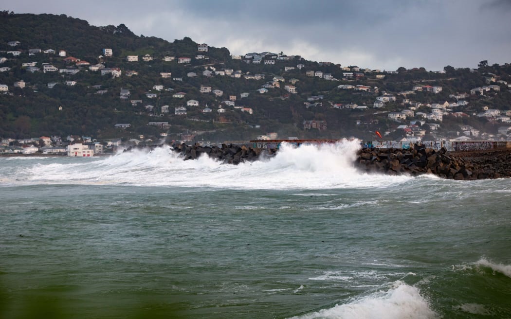 Large swells have lead to the cancellation of ferry sailings across Cook Strait. Photo: RNZ