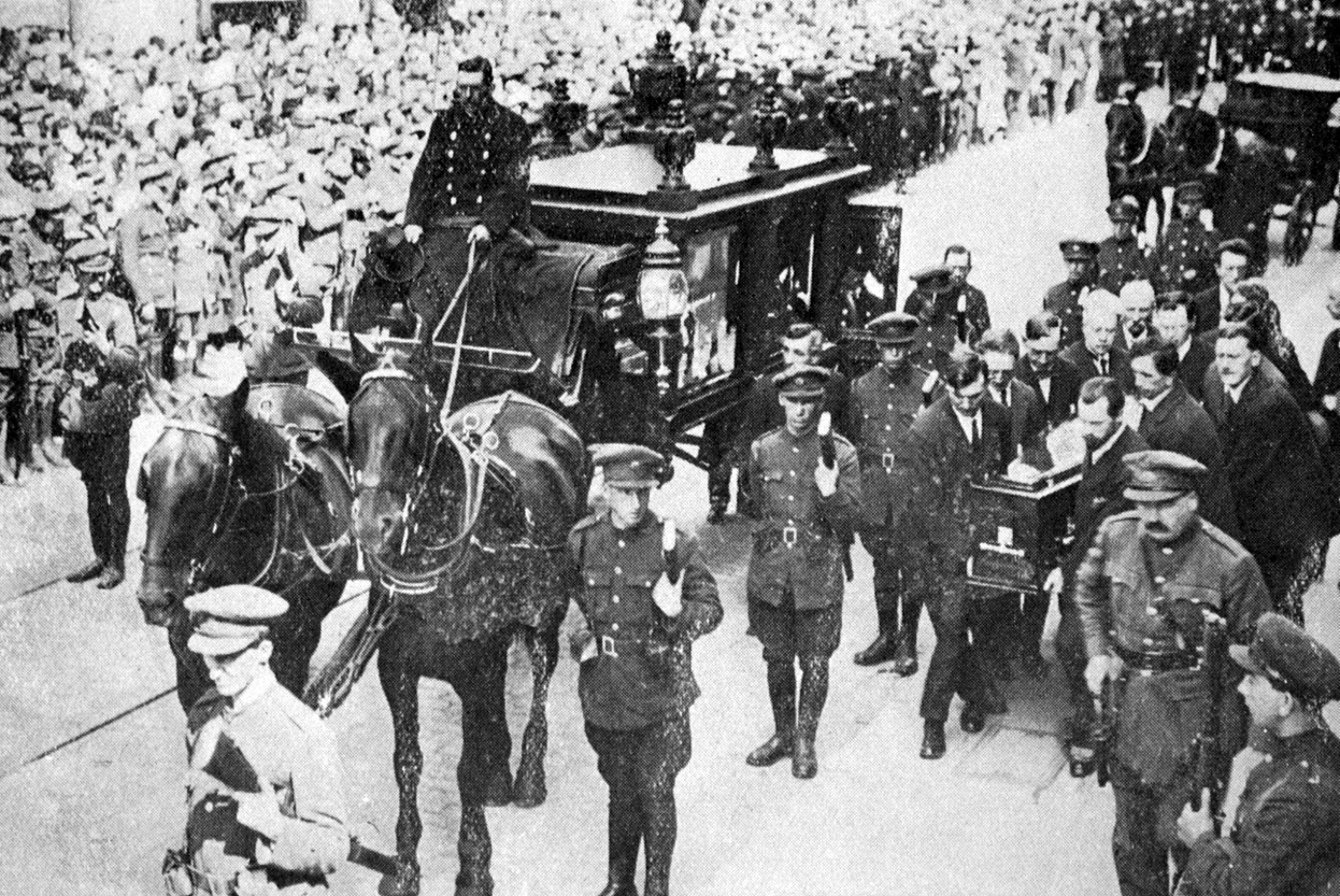 Funeral in Dublin for Arthur Griffith, the president of the Dail Eirann, Ireland’s ‘Home Rule’...