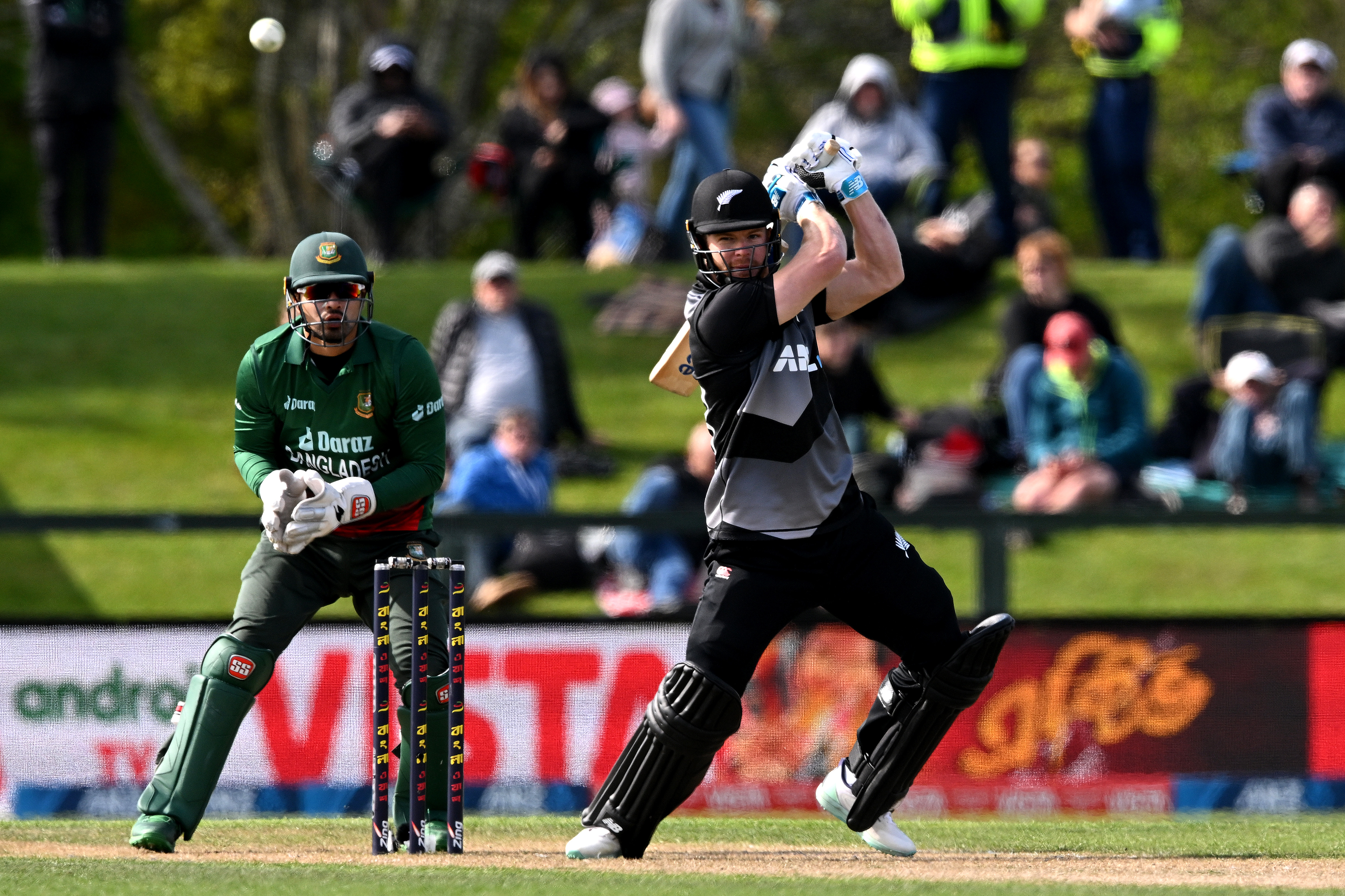 Black Caps v England: England claim second ODI after Black Caps collapse -  NZ Herald