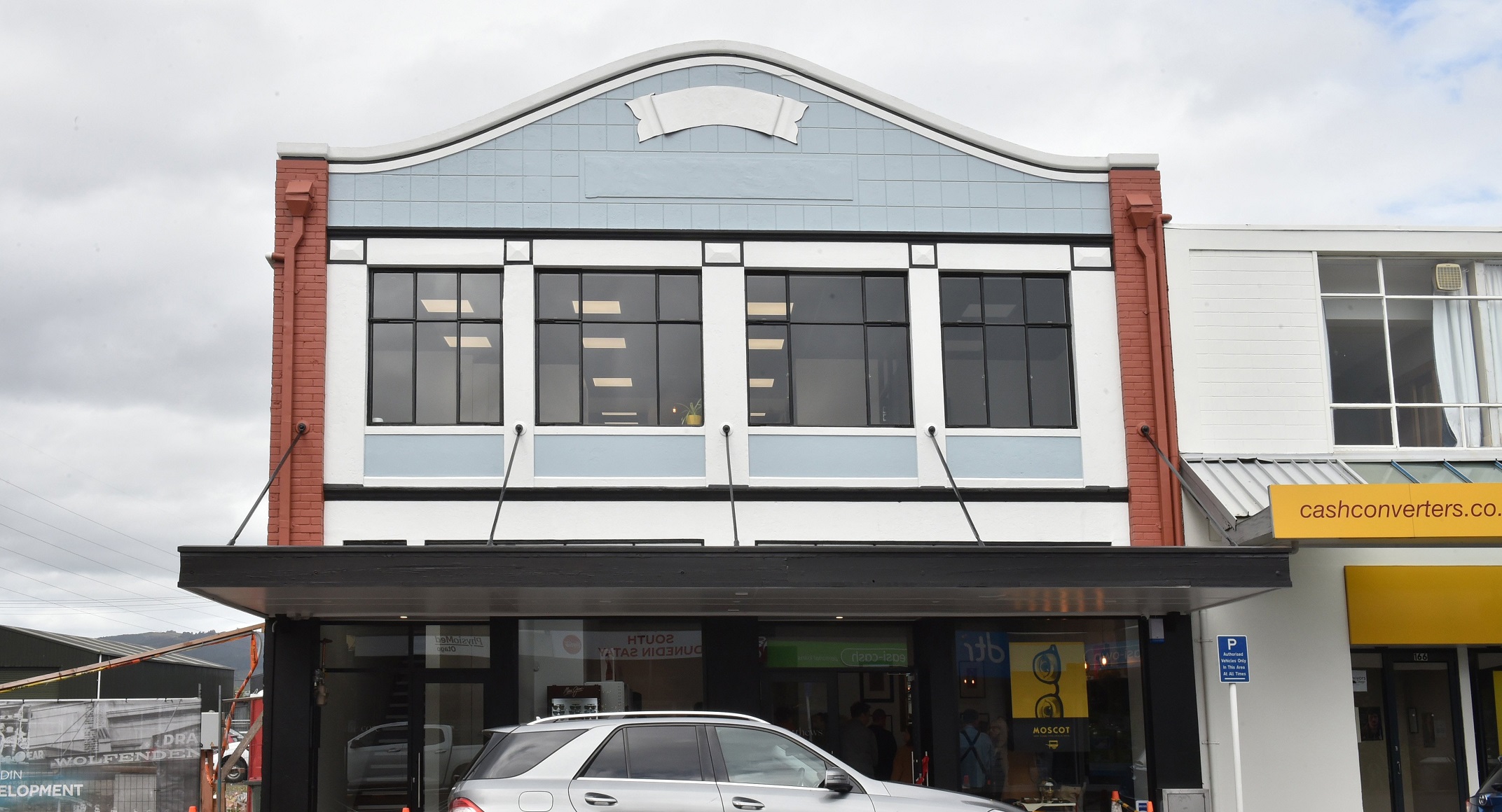 The building at 160 King Edward St has had a facelift.