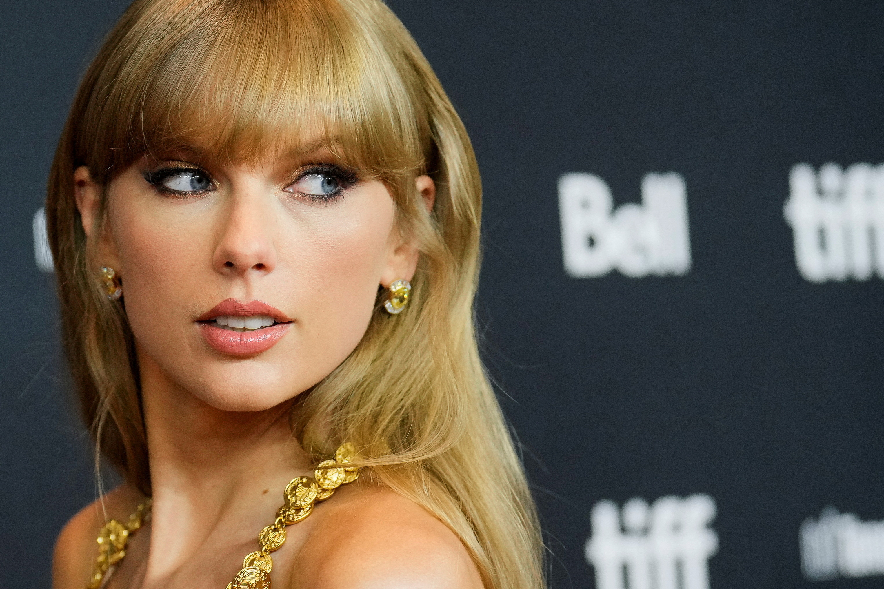 Taylor Swift ticket sales cancelled after Ticketmaster overwhelmed