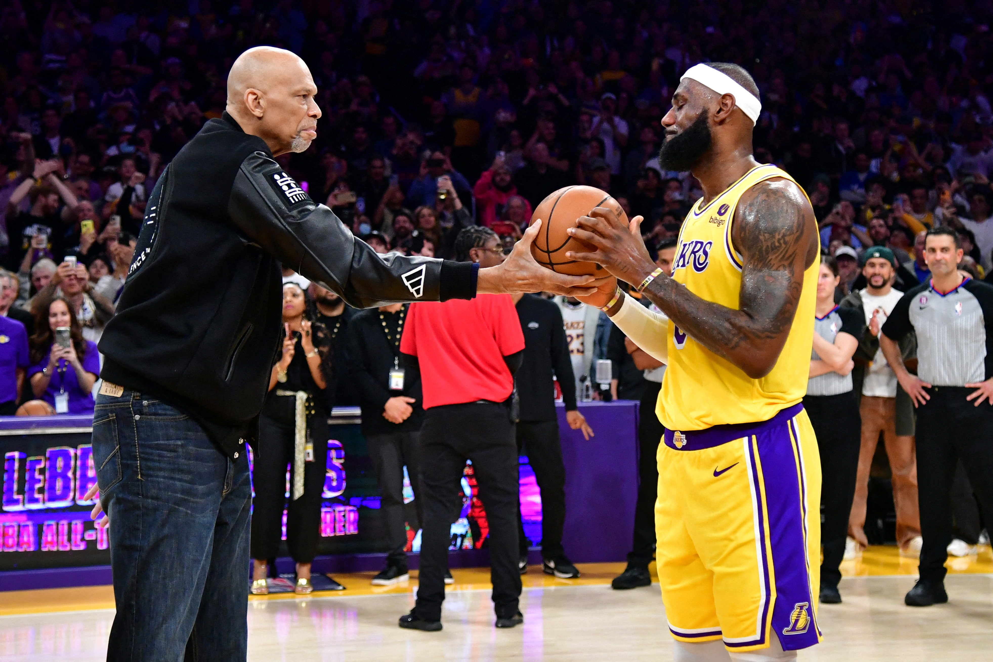 Lakers Video: Gabe Vincent Puts Kobe Bryant, LeBron James & Kareem