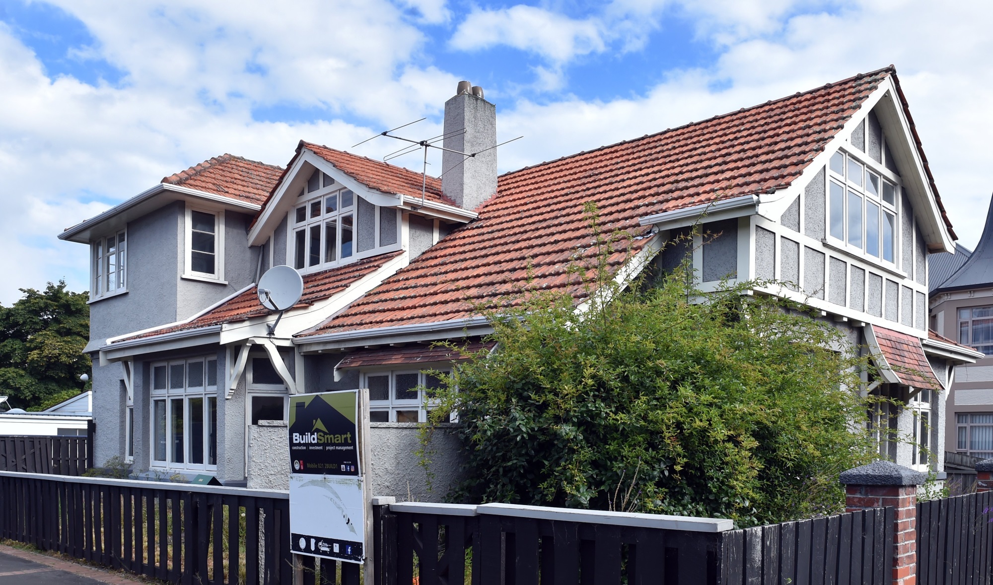 Permission has been granted to replace this house in George St, Dunedin, with an apartment...