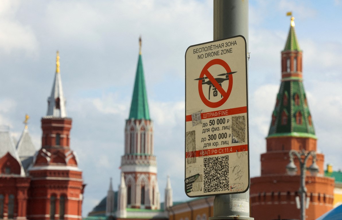 A sign prohibiting unmanned aerial vehicles flying over the area near the State Historical Museum and the Kremlin wall in central Moscow. Photo: Reuters