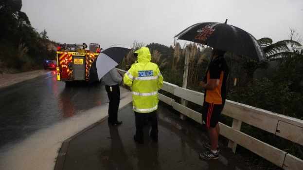 Emergency services at the scene at Abbey Caves. Photo: NZ Herald 