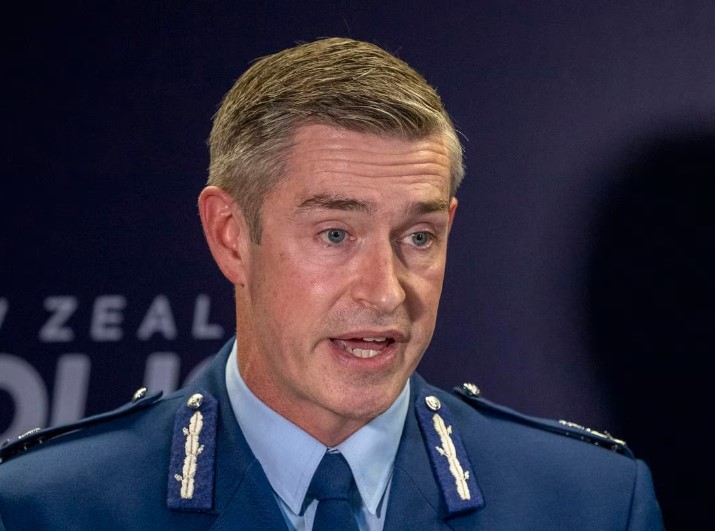 Police Commissioner Andrew Coster's messages to ministers and MPs were released in an OIA request...