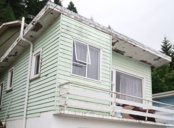 One of the cabins in the council-owned Lynch Block that is occupied. Photos: Mountain Scene