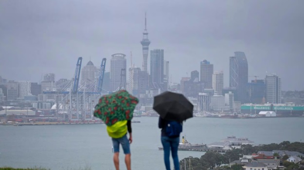 After La Niña brought months of wet weather to some areas, its climatological counterpart El Niño...