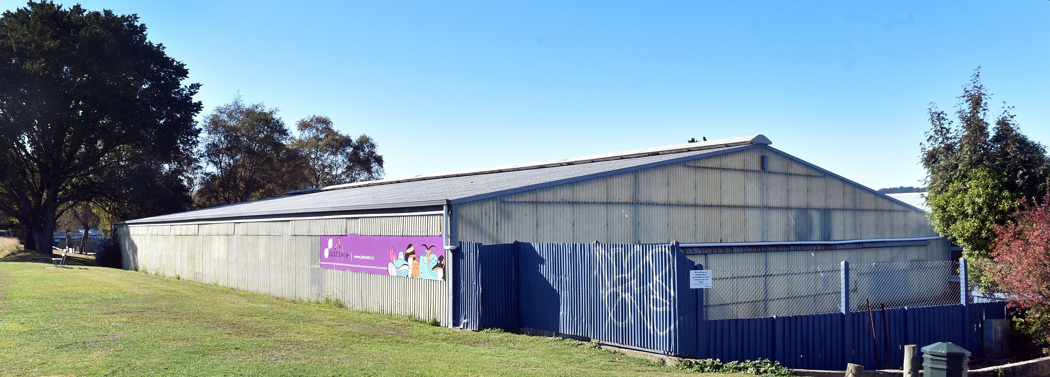 The previous Mosgiel pool in April 2021, just ahead of its closure. Photo: Peter McIntosh