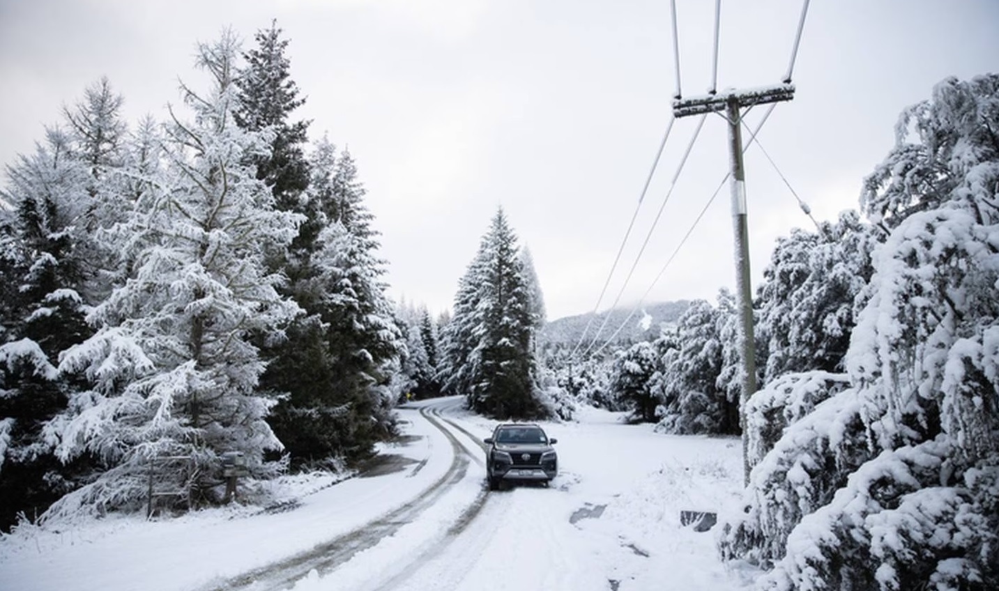 Roads in Mt Lyford in Canterbury were covered in snow yesterday morning. Photo: NZ Herald 