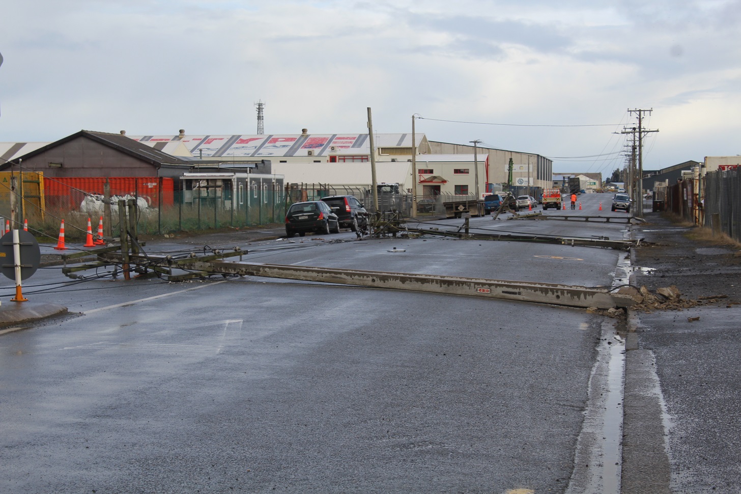 The cause of the power pole collapse on Mersey St was "being investigated". Photo: Ben Tomsett