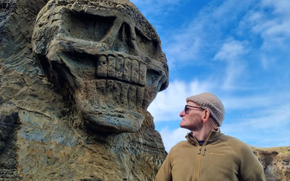 Wiapipi Beach local Ralph Jellett says it's 'strange' to have the skull carving at the entrance...