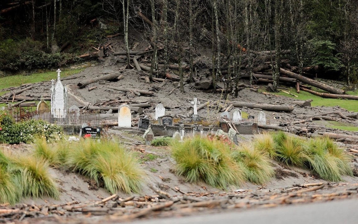 There is currently no public access to Queenstown Cemetery, for safety reasons, following slips caused by the heavy rains. Photo: RNZ