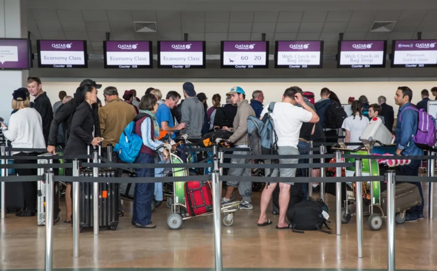 Warning of delays at Auckland Airport as holidays start Otago