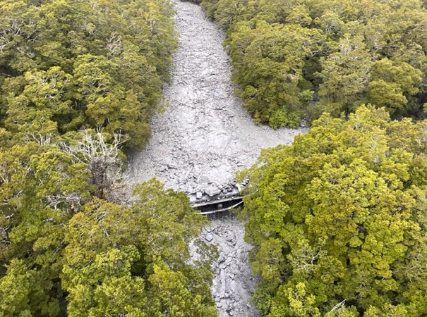 Muddy Creek bridge on State Highway 6, near Makarora. Photo: Waka Kotahi