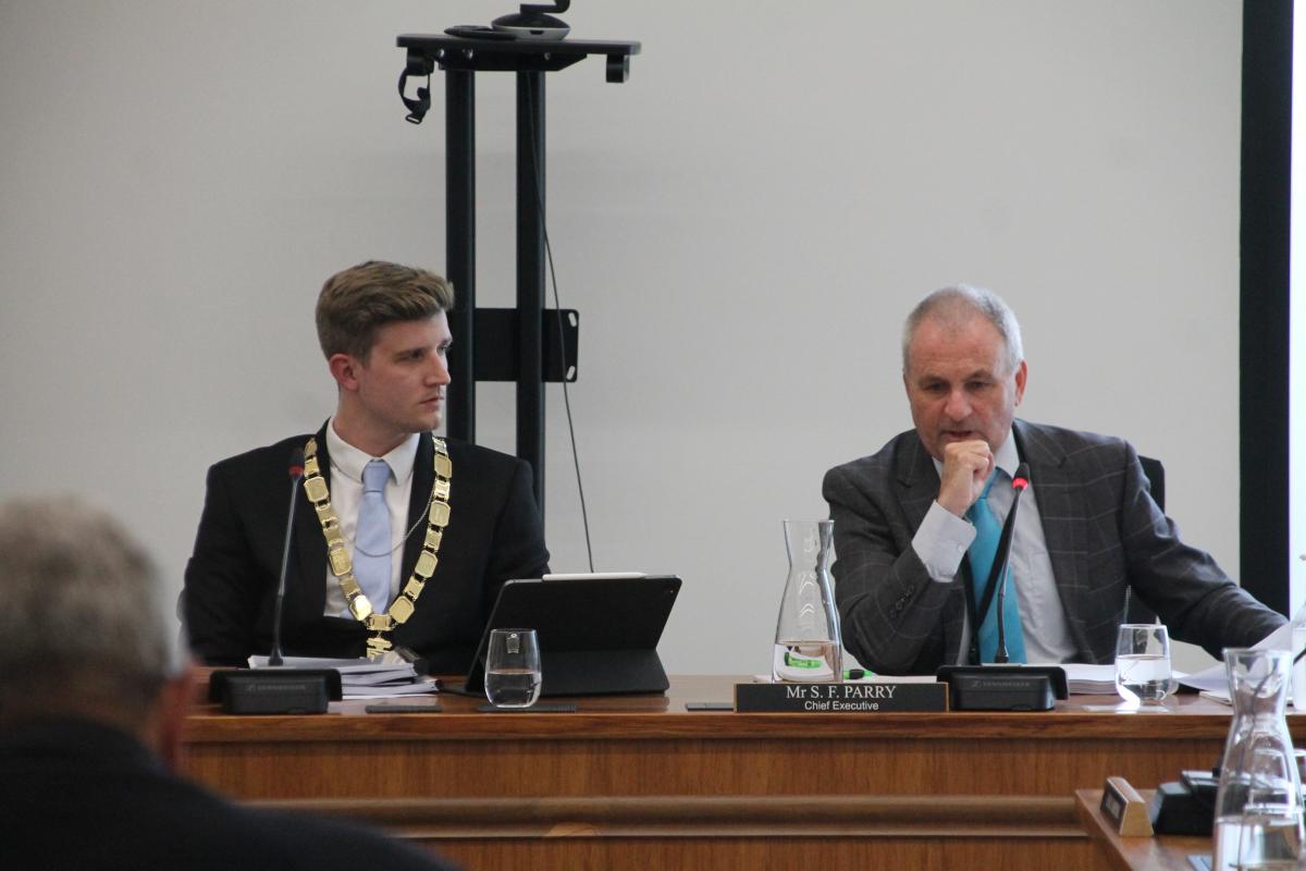 Mayor Ben Bell and interim chief executive Stephen Parry. Photo: ODT files 