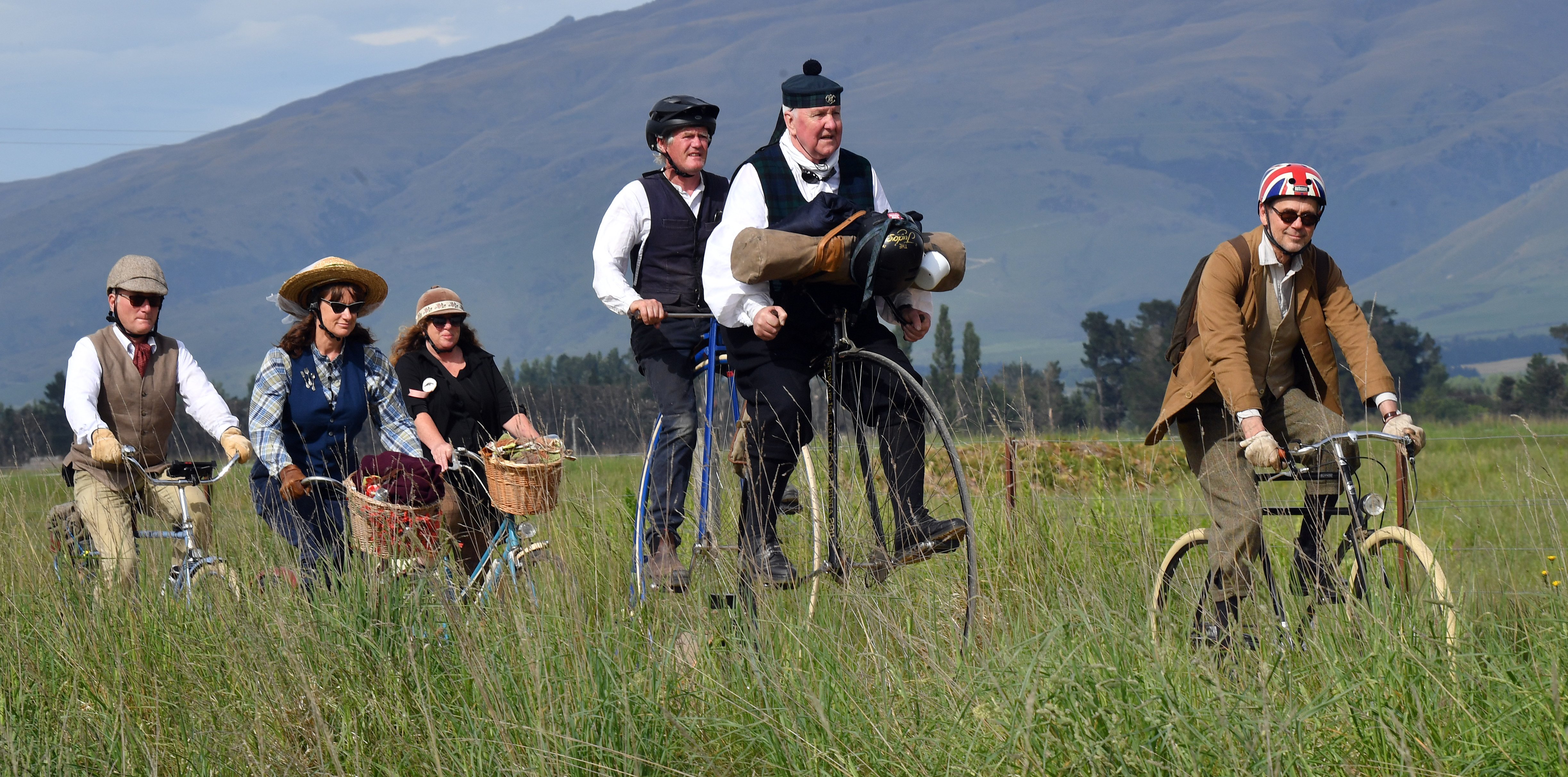 Penny farthing club on extraordinary tour Star News