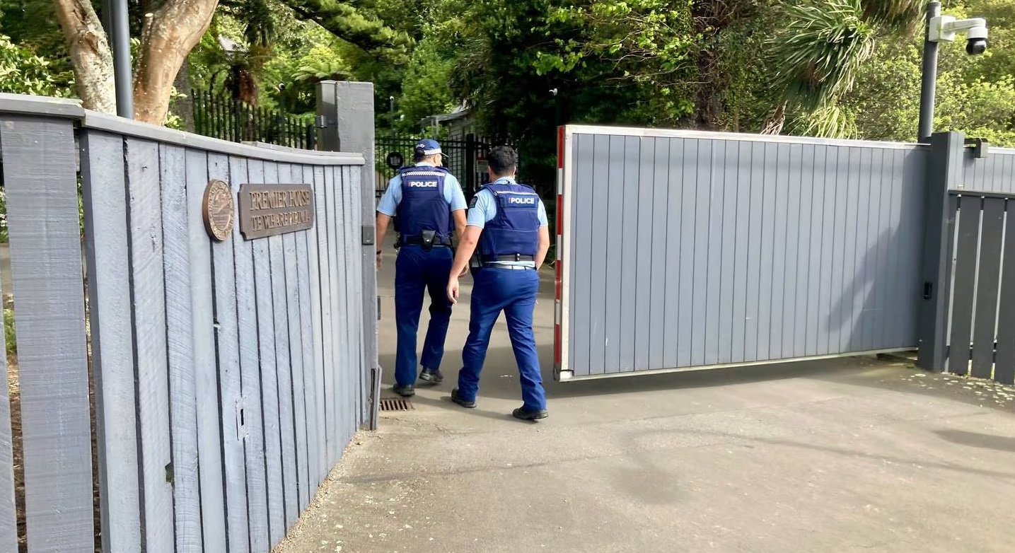 Police enter Premier House as part of their inquiries. Photo: NZME