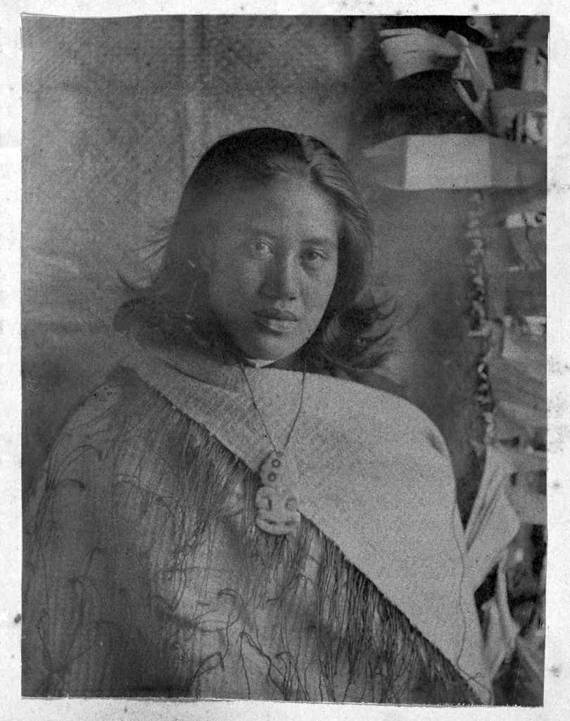 Elizabeth Mary Hocken took this portrait of Mere Te Kaehe Karetai (Kāi Tahu whānui) in about 1889...