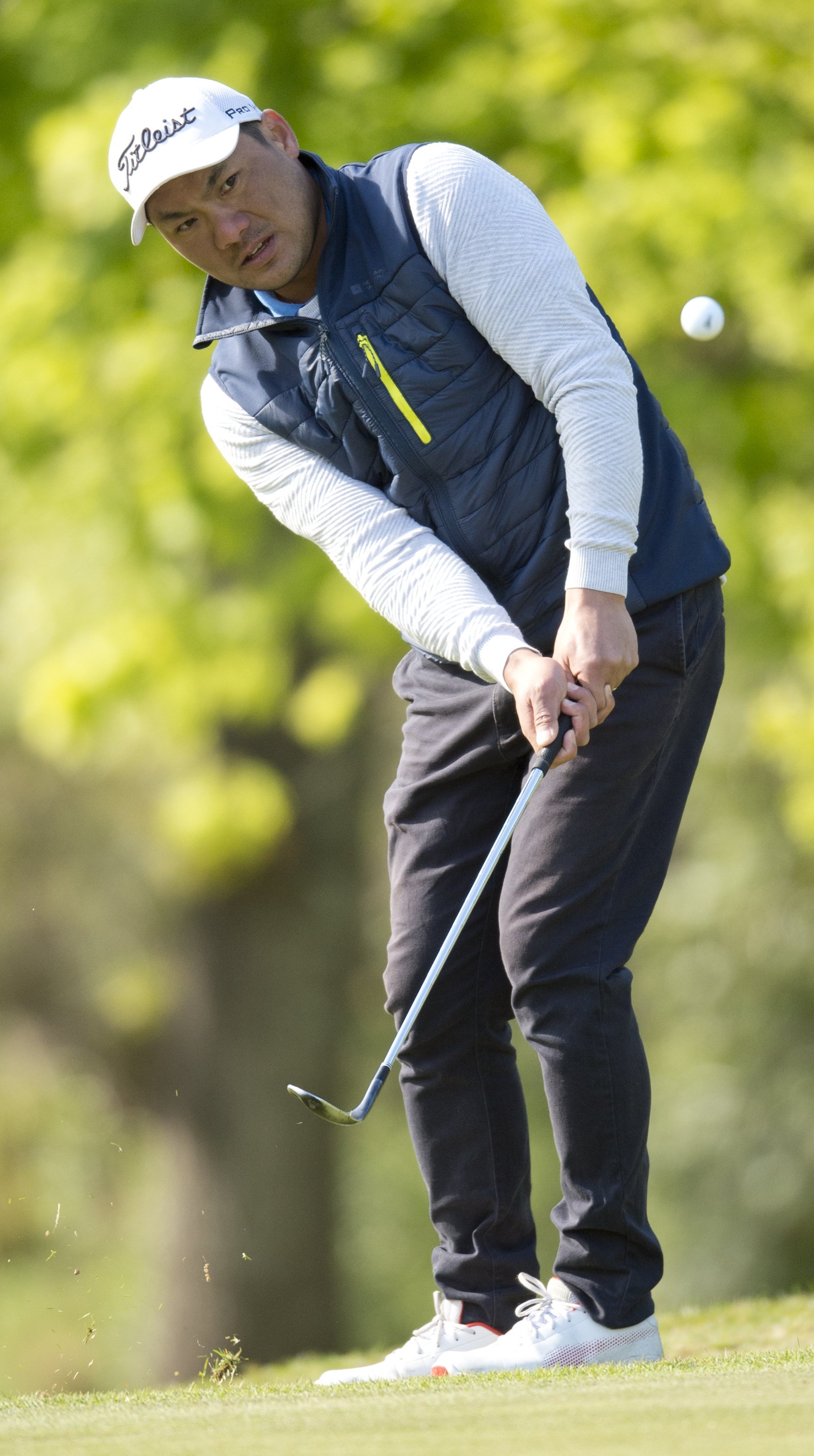 Phil Bungard plays a delicate chip to the pin on the sixth during the Otago matchplay...